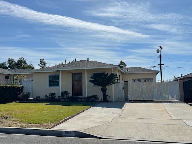 Photo - 653 Molinar Ave