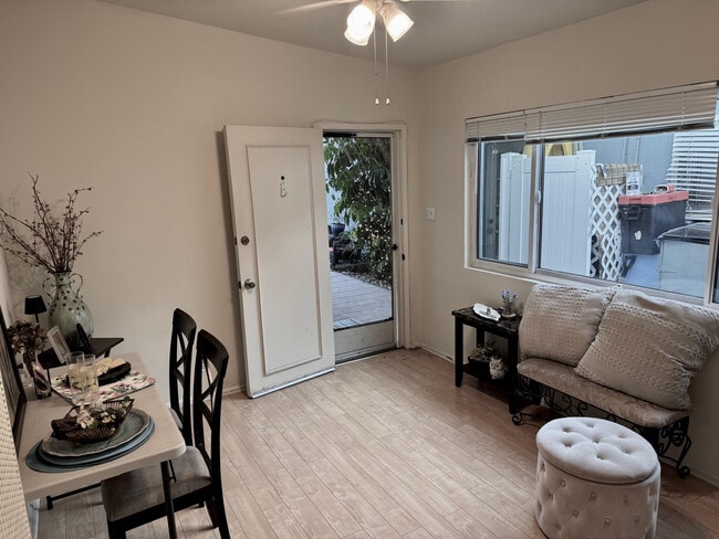 Photo - 10519 Chandler Blvd Unit B