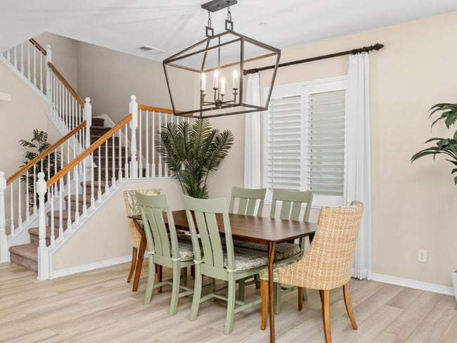 Photo - 7263 Wembley St