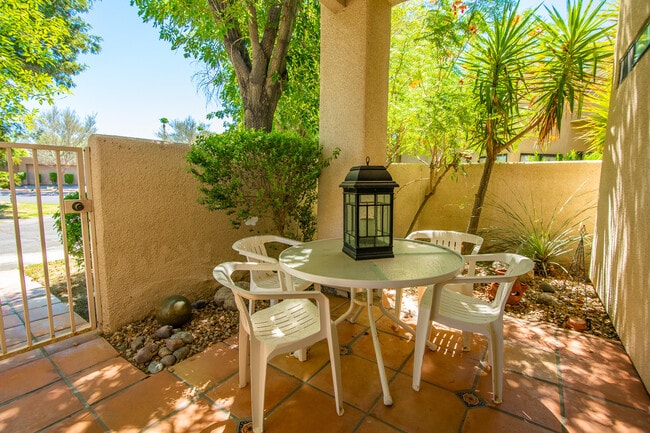 Photo - 28859 Desert Princess Dr