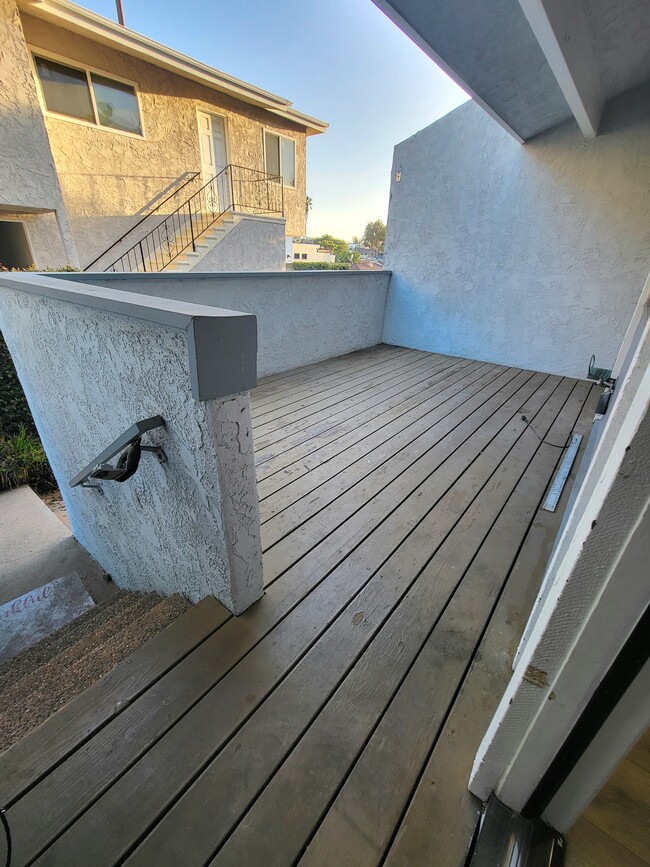 Photo - 239 N Juanita Ave