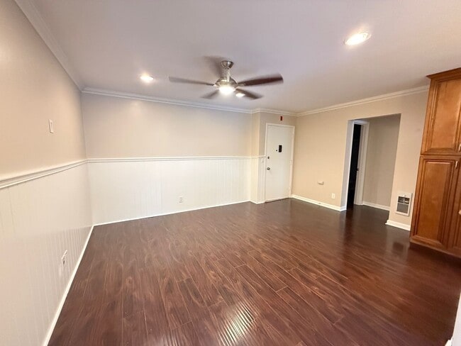 Photo - Beautiful 2 bedroom, 2 full bath condo in ... Unit B23