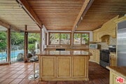 Photo - 800 Bramble Way