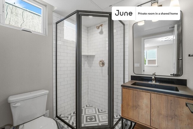 Photo - Room in Shared 5 bed/5 bath home Unit E