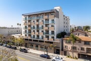 Primary Photo - Motor Midway by Wiseman Apartments