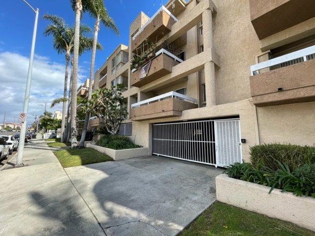 Photo - 10750 Palms Blvd Unit 103