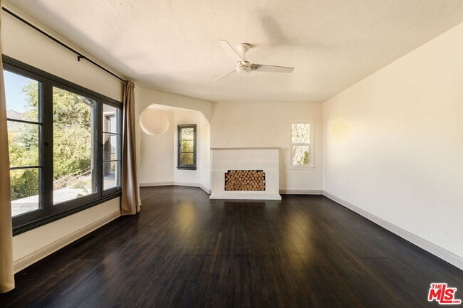 Photo - 1428 Holbrook St