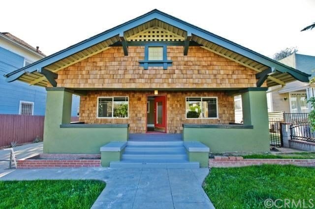 Building Photo - 124 S Ave 54