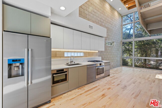 Photo - 3450 Cahuenga Blvd Unit 801