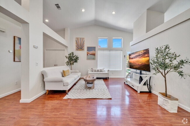 Building Photo - 80472 Suncastle Rd Rental