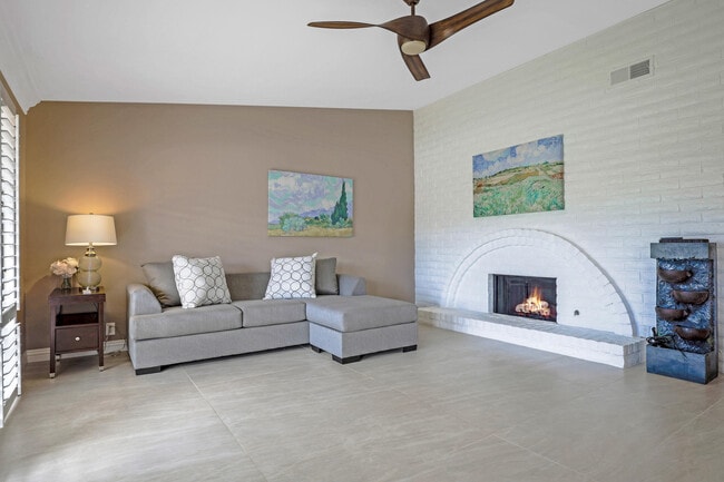 Photo - 11 Camino Arroyo Pl