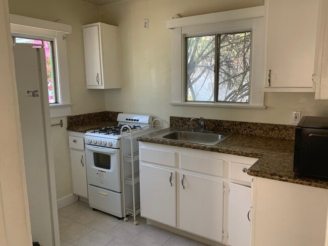 Photo - 608 E Angeleno Ave