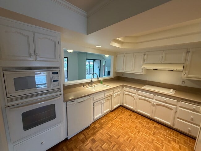 Photo - 4569 Foxenwood Ln
