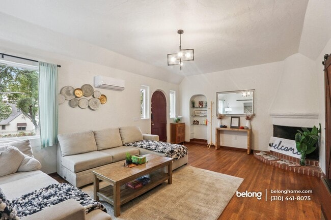 Photo - 522 Westminster Ave