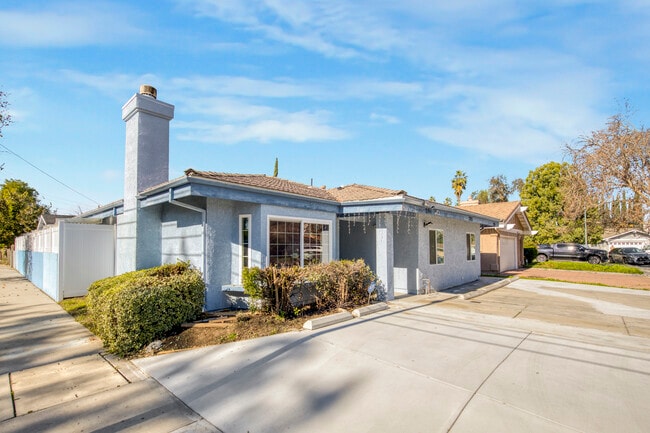 Photo - 7701 Baird Ave