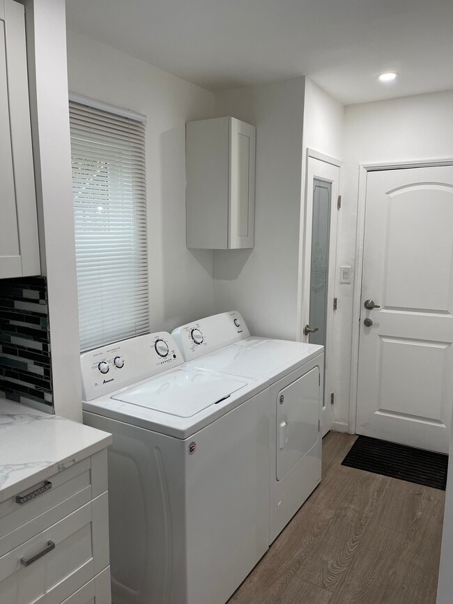 Photo - 10919 Ayres Ave Unit 10919 Ayres Ave