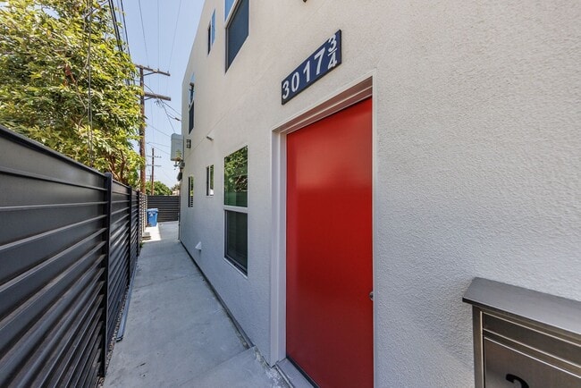 Photo - 3015 Alsace Ave Unit # 2