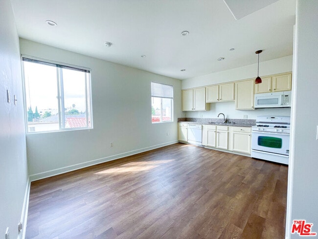 Photo - 1412 S Sherbourne Dr Unit 303