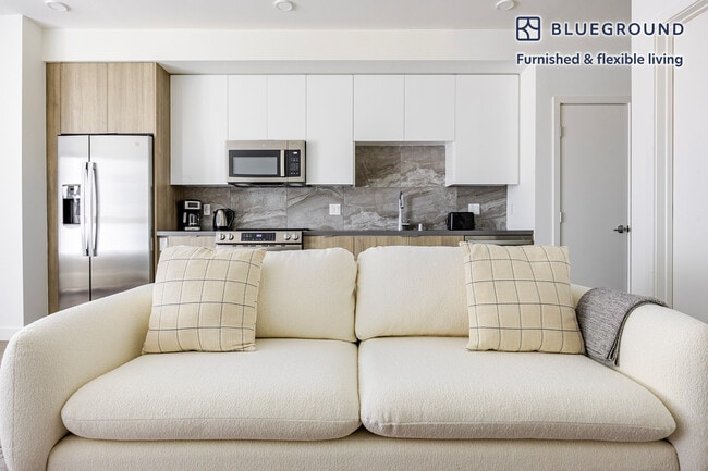 Photo - 511 S Harbor Blvd Unit FL5-ID1333