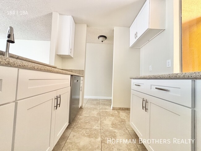 Photo - 1225 N Cherokee Ave Unit 107