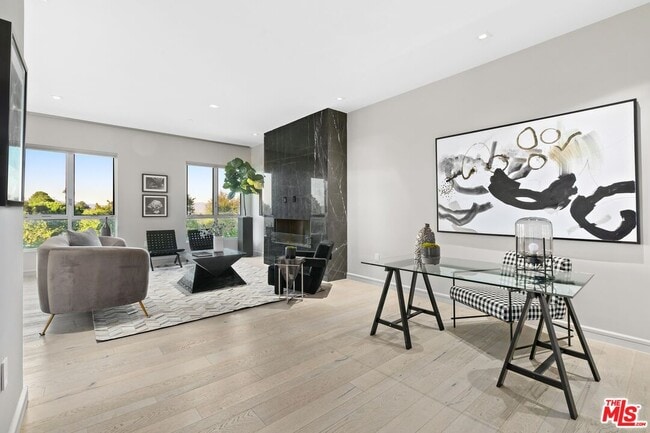 Photo - 2391 Roscomare Rd Unit 102