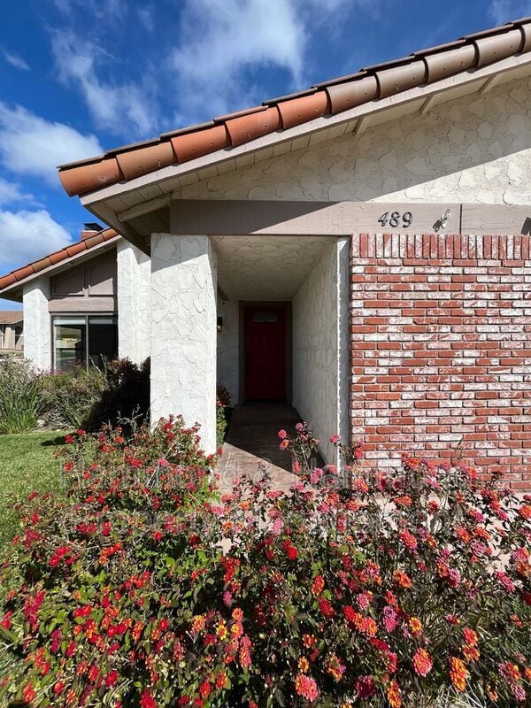 Photo - 489 Knollwood Dr