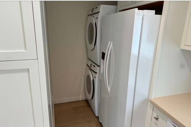 Photo - 1676 259th St