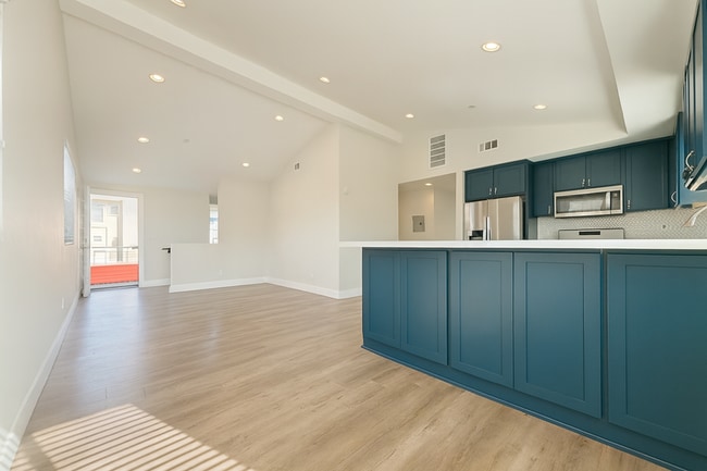 Photo - 3652 Percy St