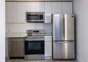 UNIT 4 - AVAILABLE NOW - 850 N. Van Ness Ave.