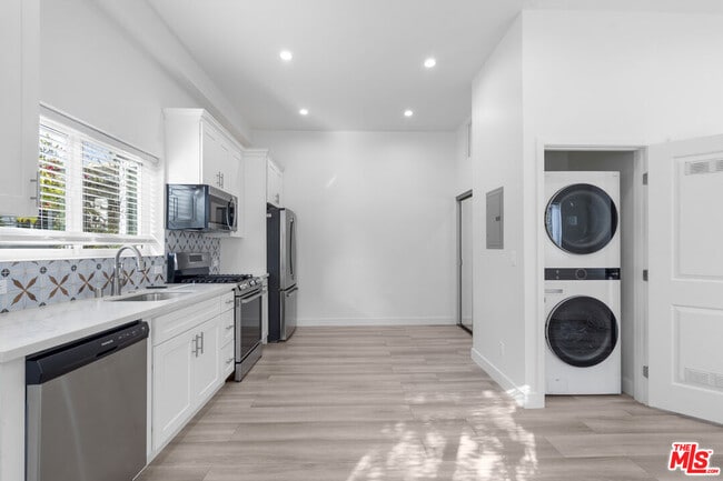 Photo - 12233 Killion St