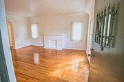 Photo - 330 N Genesee Ave Apartments