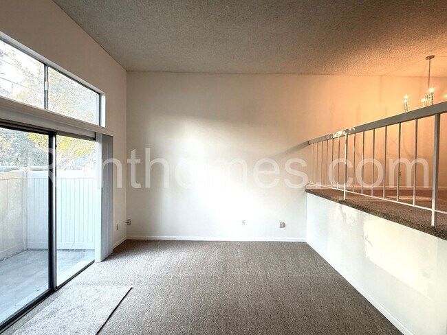 Photo - 2764 Meadow Lark Dr