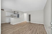 Photo - 1036 St Louis Ave Apartment Unit 2