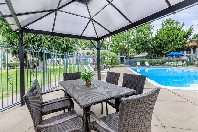 Photo - Vio Cerritos