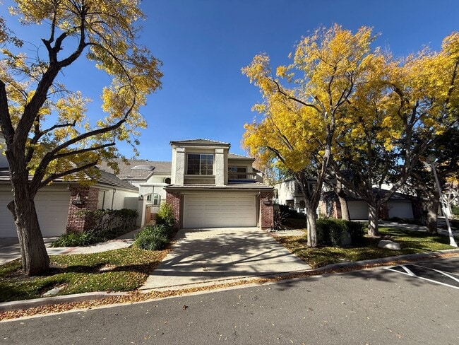 Building Photo - 3-Bedroom Home with Dual Fireplaces, Dual Balconies, and Community Pool in Valencia!