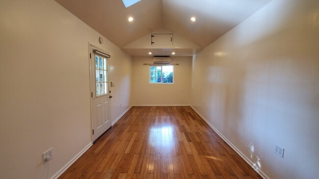 Photo - 3222 Ingledale Ter Unit Atwater Village Studio