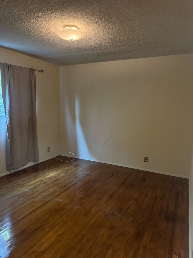 Photo - 1632 Stoner Ave