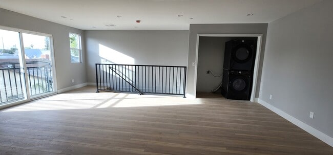 Photo - 5725 Klump Ave