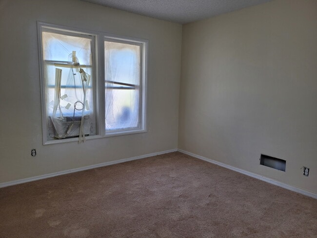 Photo - 648 W 13th St Unit B