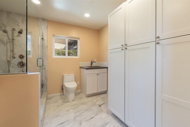 Photo - 12015 Califa St