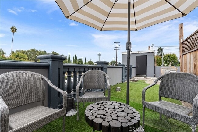 Photo - 6000 Woodman Ave Unit A1