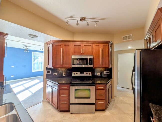 Photo - Walk-Up Townhouse in Downtown SD -  Dual Master 2 Bed 3 Bath with Brand New Flooring!