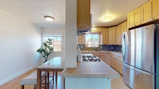 Photo - 3214 Vancouver Ave