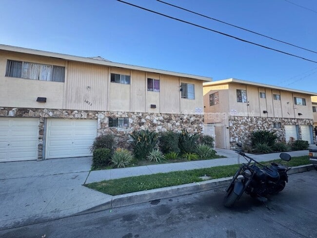 Building Photo - 1011 Ohio Ave Unit 2