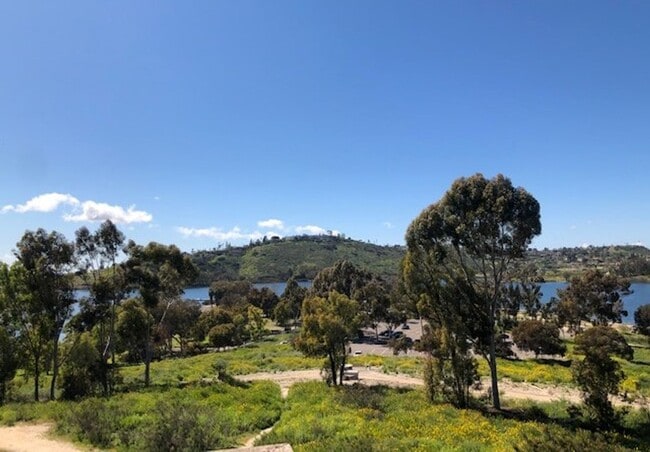 Beautiful La mesa Condo with view of Lake ... - Beautiful La mesa Condo with view of Lake ...