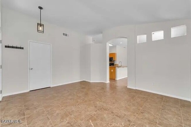 Photo - 42901 Alep St