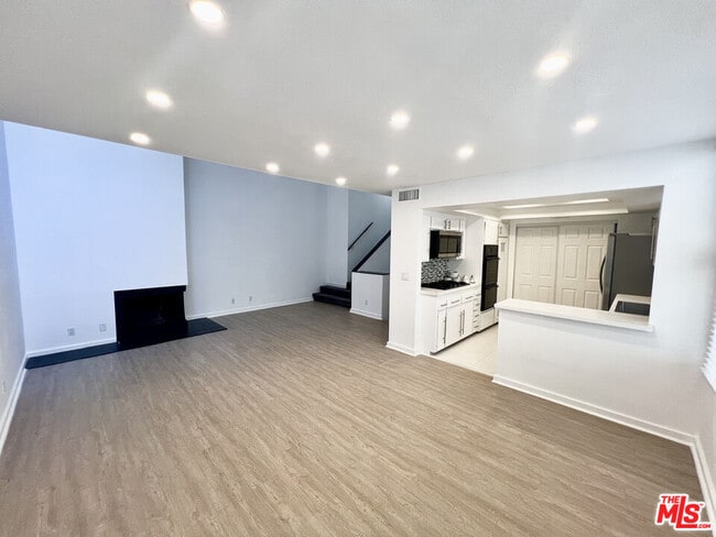 Photo - 1600 Camden Ave Unit E