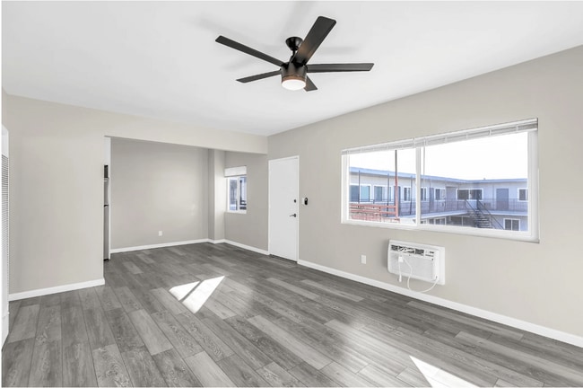 Photo - Courtyard Apartments at La Pat Place