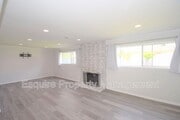 Photo - 2675 Munson St