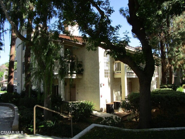 Photo - 637 Indian Oak Ln Townhome
